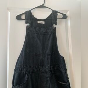 Madewell Dark Wash Stovepipe Overalls, size M